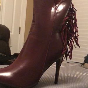 Heeled boots